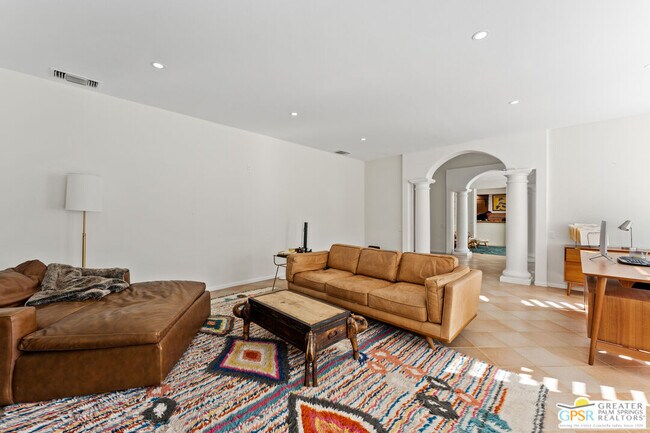 Building Photo - 77321 Sioux Dr