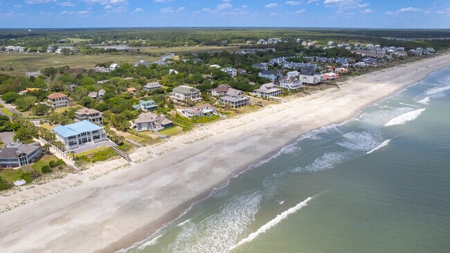 Building Photo - 321 Pioneer Loop