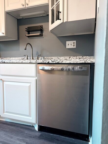 New Dishwasher - 3558 N Cramer St