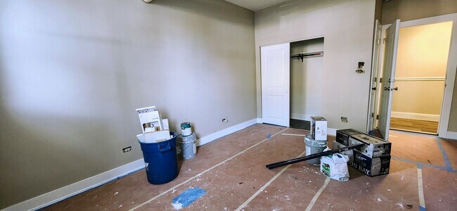 Building Photo - 4764 N Virginia Ave