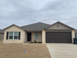 Building Photo - Newer 4bedroom home in Brookland School District!