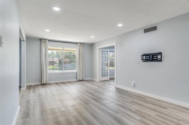 Building Photo - 3647 Whitehall Dr