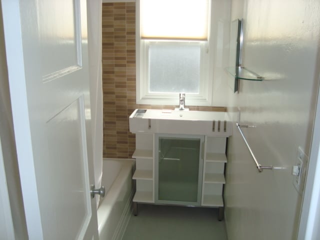 Building Photo - 1548 Rendall Plz