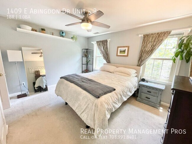 Building Photo - 1409 E Abingdon Dr