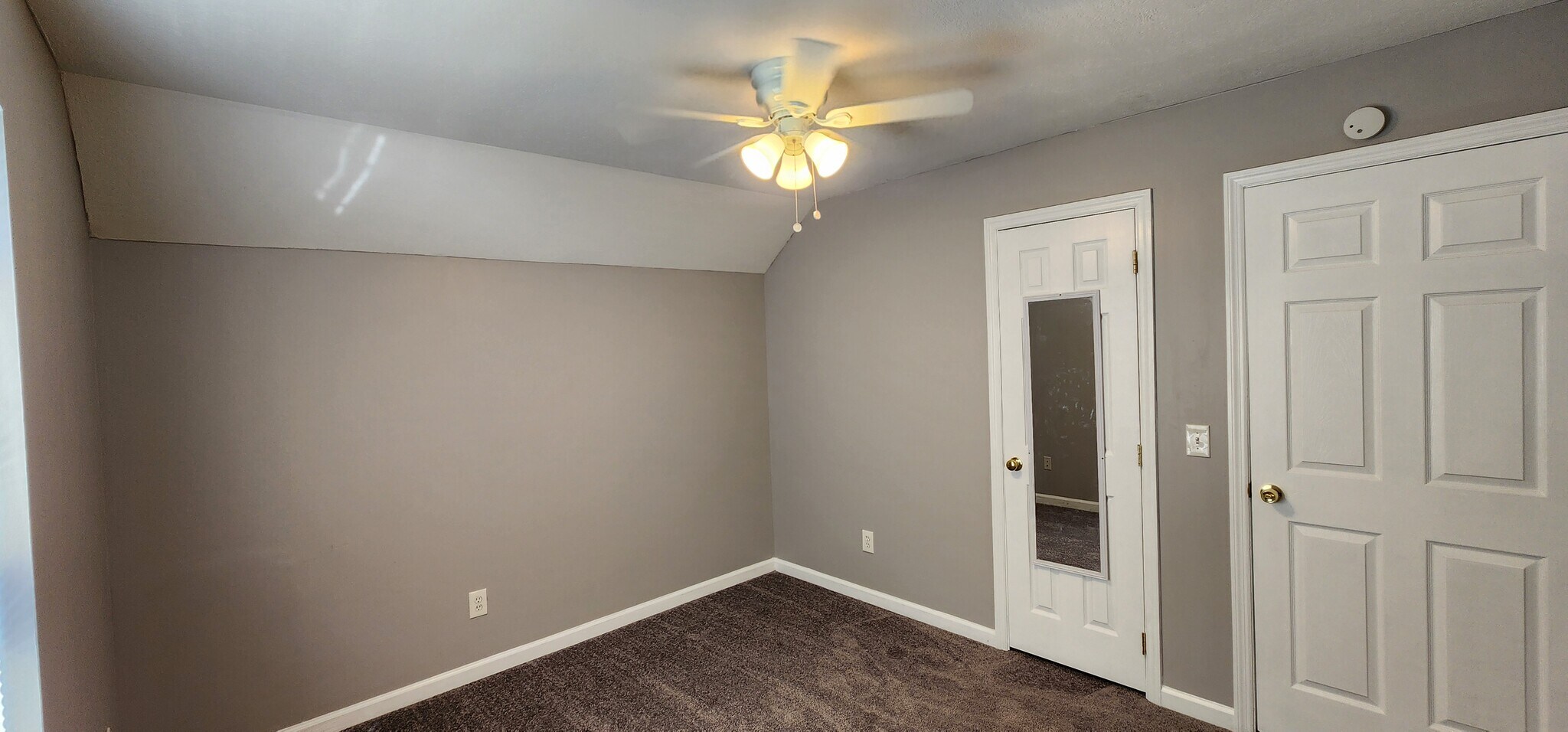 Building Photo - 821 Plantation Dr