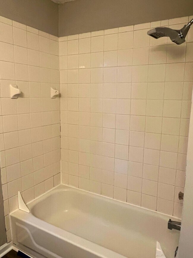 Building Photo - 3/2 in Sugarmill with pool access!