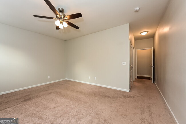 Building Photo - 700 Feldwood Ln