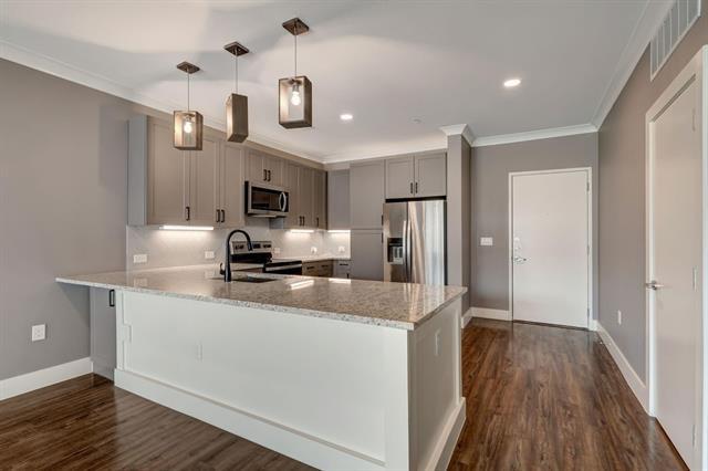 Building Photo - 3517 Windhaven Pkwy