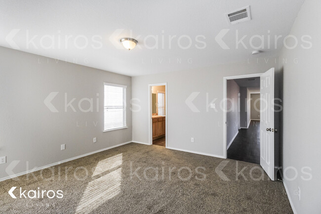 Building Photo - 1621 Vineridge Lane