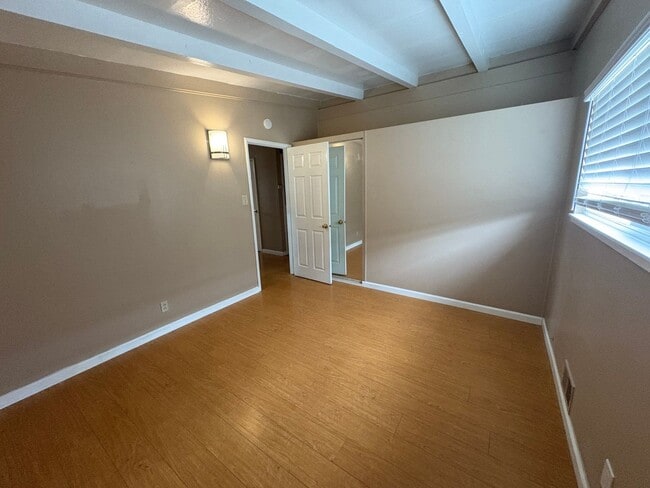 Building Photo - Pet Friendly Single Family Home for Rent i...