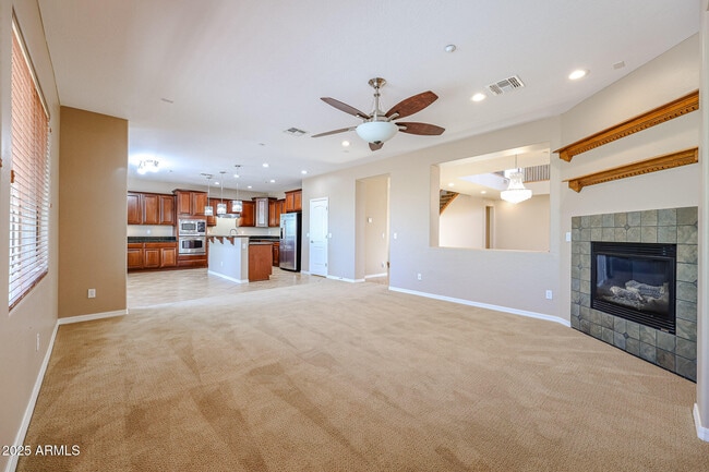 Building Photo - 9121 W Plum Rd