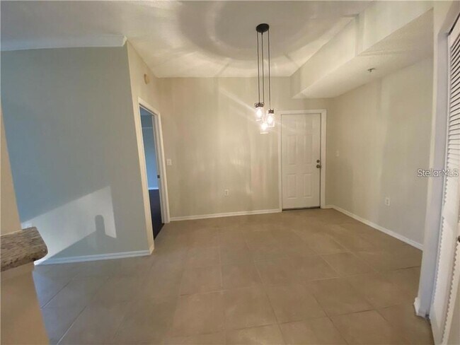 Building Photo - 5655 Bentgrass Dr