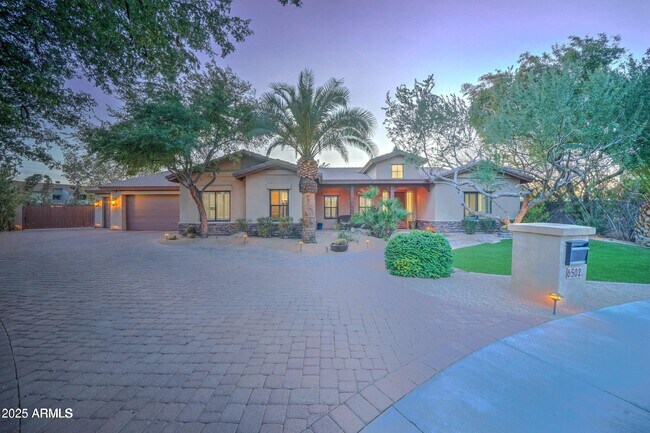 Primary Photo - 6502 N 81st Pl