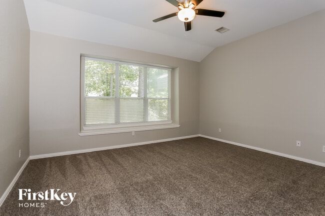 Building Photo - 18414 Bluffview Drive