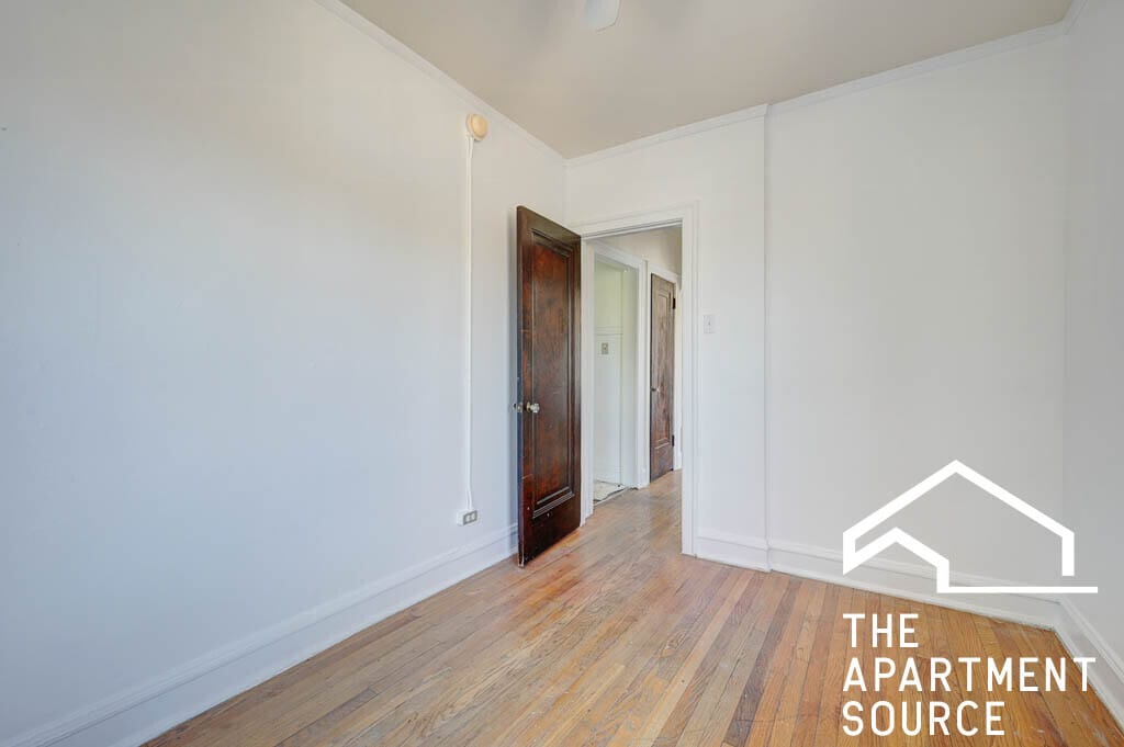 Building Photo - 2942 N Albany Ave