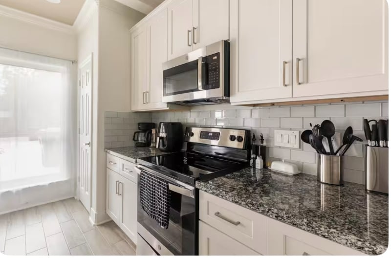 Kitchen - 4506 Aledo St