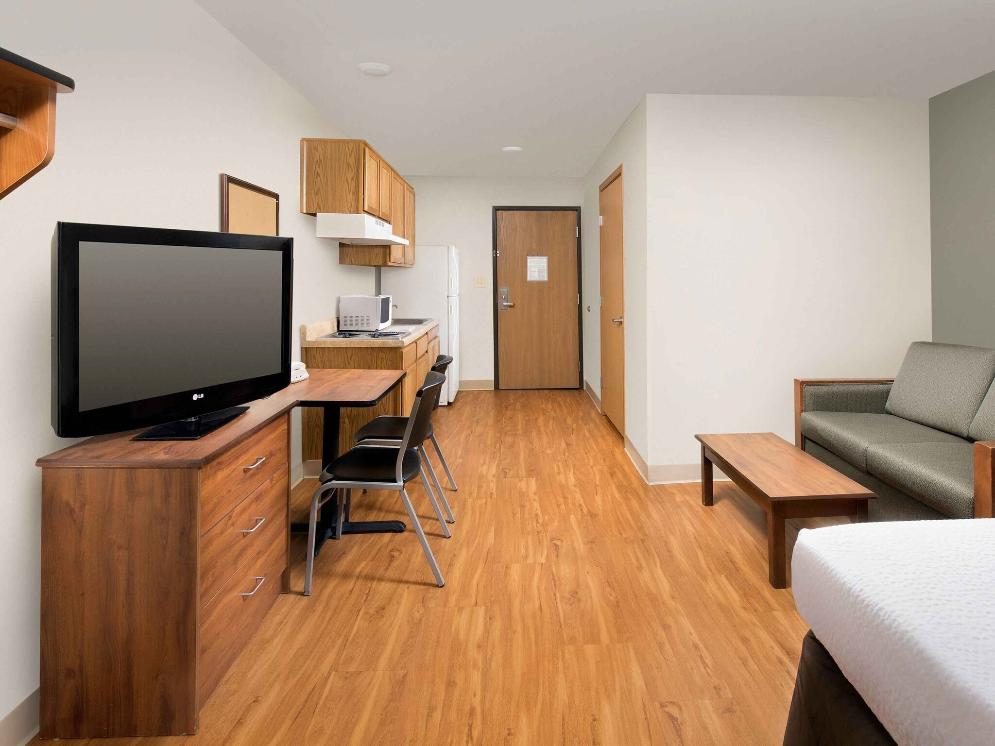 Building Photo - Furnished Studio-Las Cruces