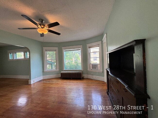 Building Photo - 130 W 28th St
