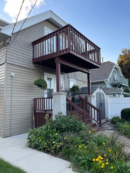 Back - 3028 S 47th St