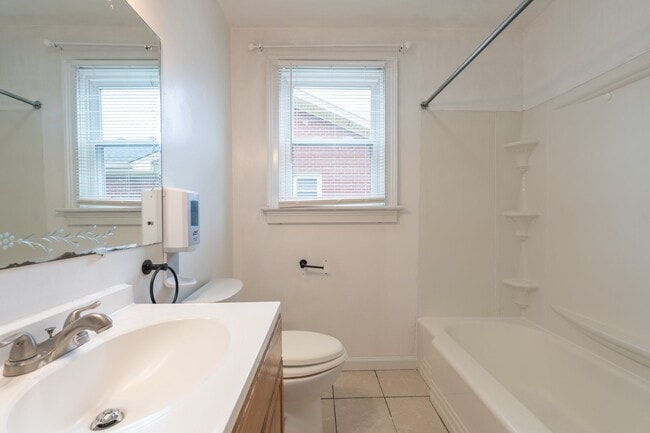 Building Photo - MOVE IN READY 3 Bedroom in Chesapeake!
