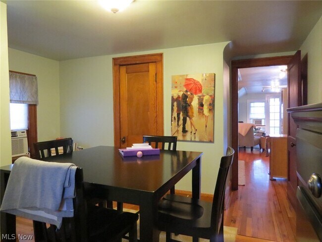 Building Photo - 13834 Clifton Blvd