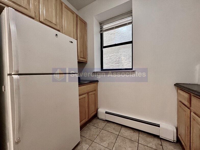 Building Photo - 519 W 151st St