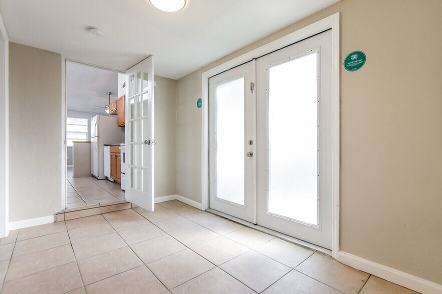 Building Photo - 2360 Novus St