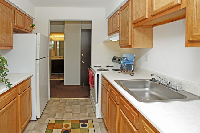 2 Bedroom, 1 Bath - Kitchen - Edgewood Park Apartments