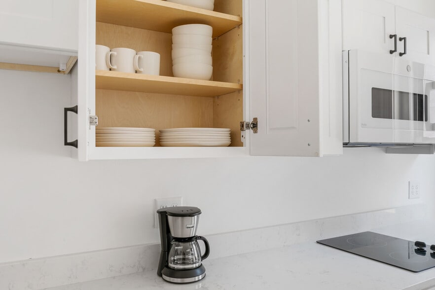 Building Photo - 232 Newbury St