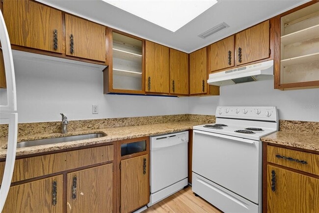 Building Photo - 2521 Caper Ln