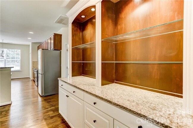 Building Photo - 5067 Timber Falls Dr