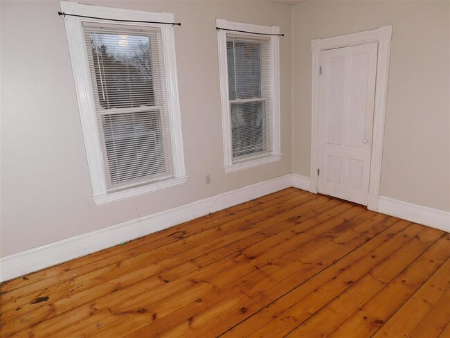 Building Photo - 54 Appleton St