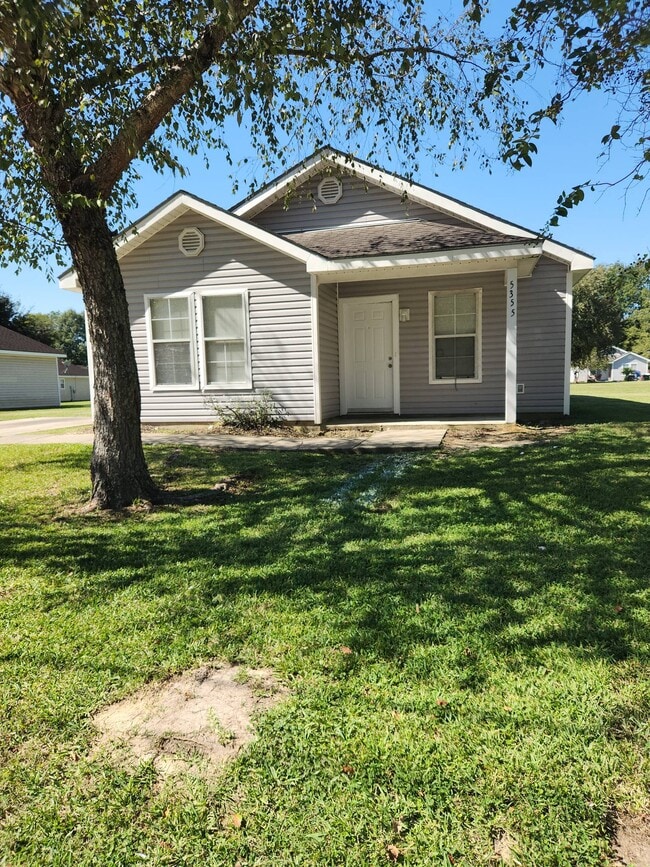 Building Photo - 5355 McClelland Dr