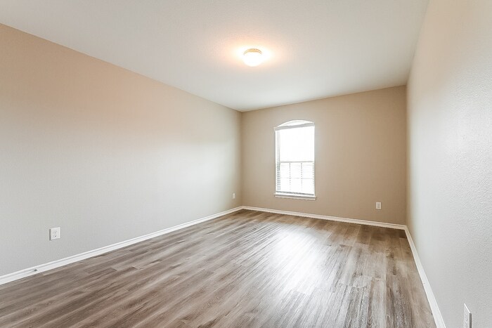 Building Photo - 1510 Kensington Pl