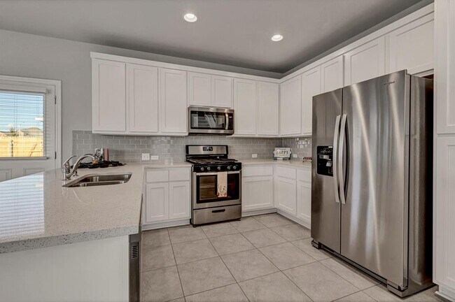 Building Photo - 2208 Pecan Island Dr