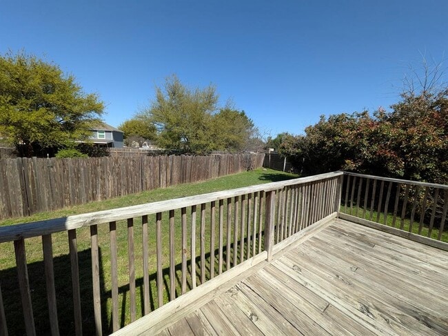 Building Photo - 1800 Twisted Oak Dr