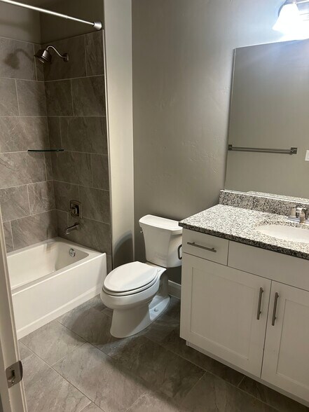 Building Photo - 3676 S Montreal Ln