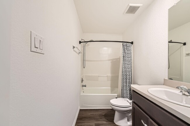 Building Photo - 1352 Winding Willow Dr