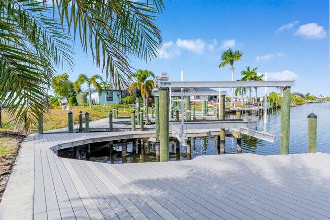 Building Photo - 3611 Gulfstream Pkwy