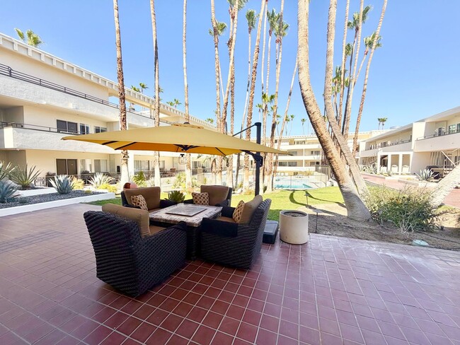 Building Photo - AVAILABLE NOW!! Studio - 1 Bathroom Condo near Downtown Palm Springs!