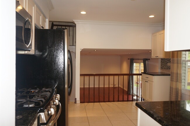 Building Photo - 773 Cardinal Ln