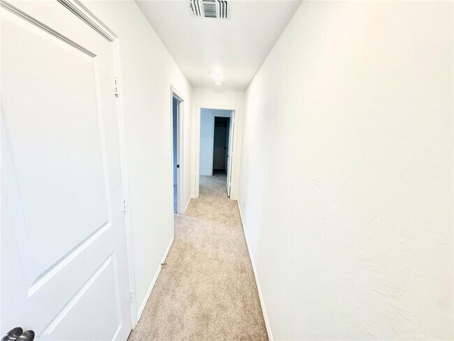 Building Photo - 3305 NW 148th St