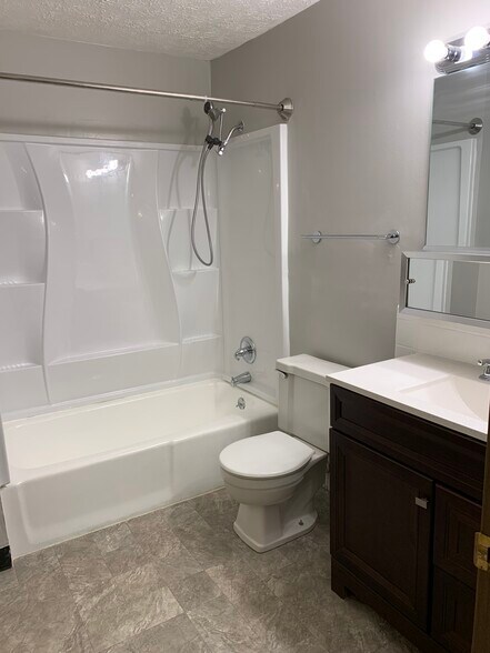 Bathroom2 - 7465 Seymour St NW