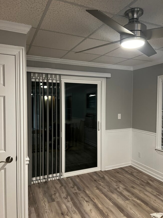 Building Photo - 163 Eagle Point Rd