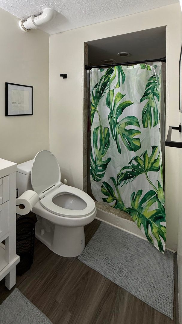 Building Photo - Ocean Front One Bedroom Condo Available at Makaha Beach Cabanas!