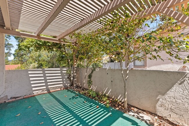 Building Photo - 16924 Caminito Santico