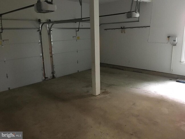 Building Photo - 5430 Ashleigh Rd