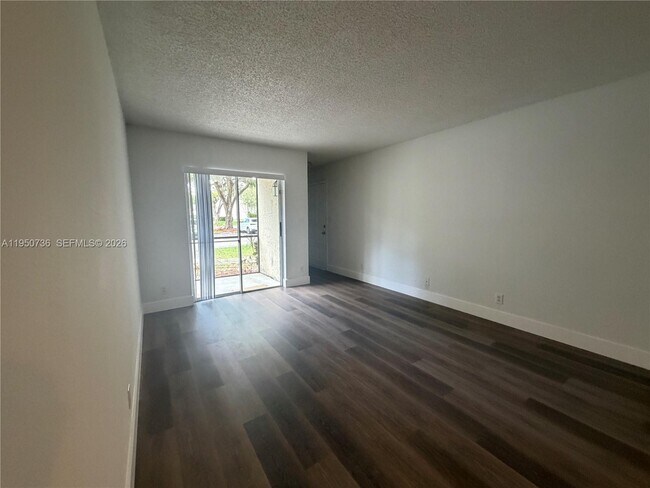 Building Photo - 300 Gardens Dr