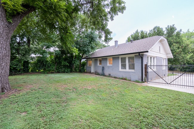 Building Photo - 4033 Bryce Ave