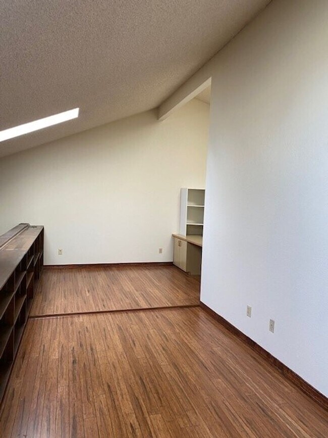 Building Photo - 1004 Potlatch Cir